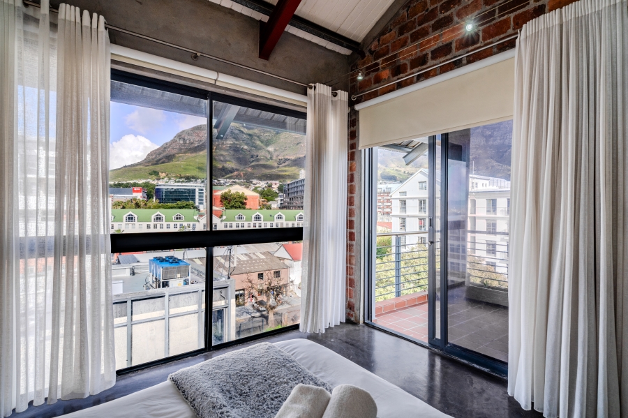 2 Bedroom Property for Sale in Cape Town City Centre Western Cape